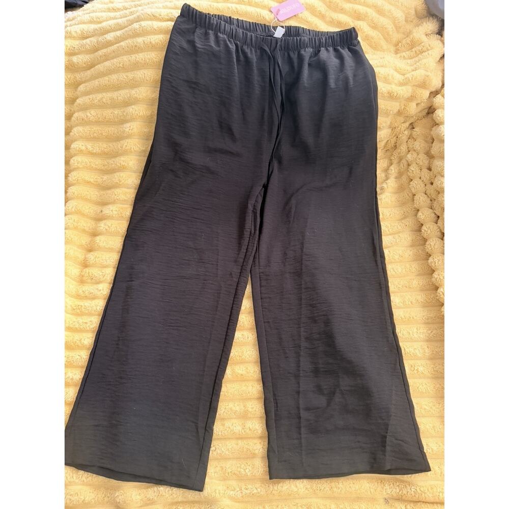 Women’s Black Flare Leg Pants Pockets Wide Leg NWT size XL